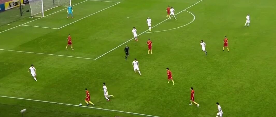 中国足球终夺世界冠！可惜不是草地上的那种......