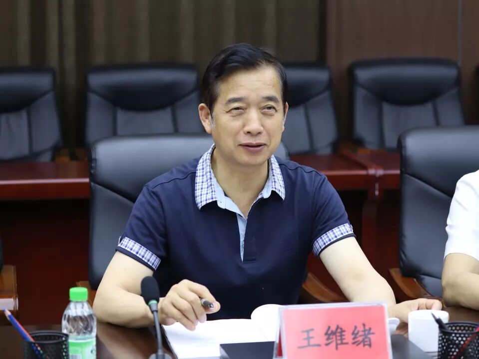 6月26日,省委第四巡视组组长王维绪莅临大庆中院,参加第122次"公众