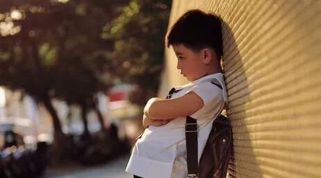 为什么感觉男孩子越来越不如女孩子?这篇文章告诉我们，也许是我们的教养方式错了……