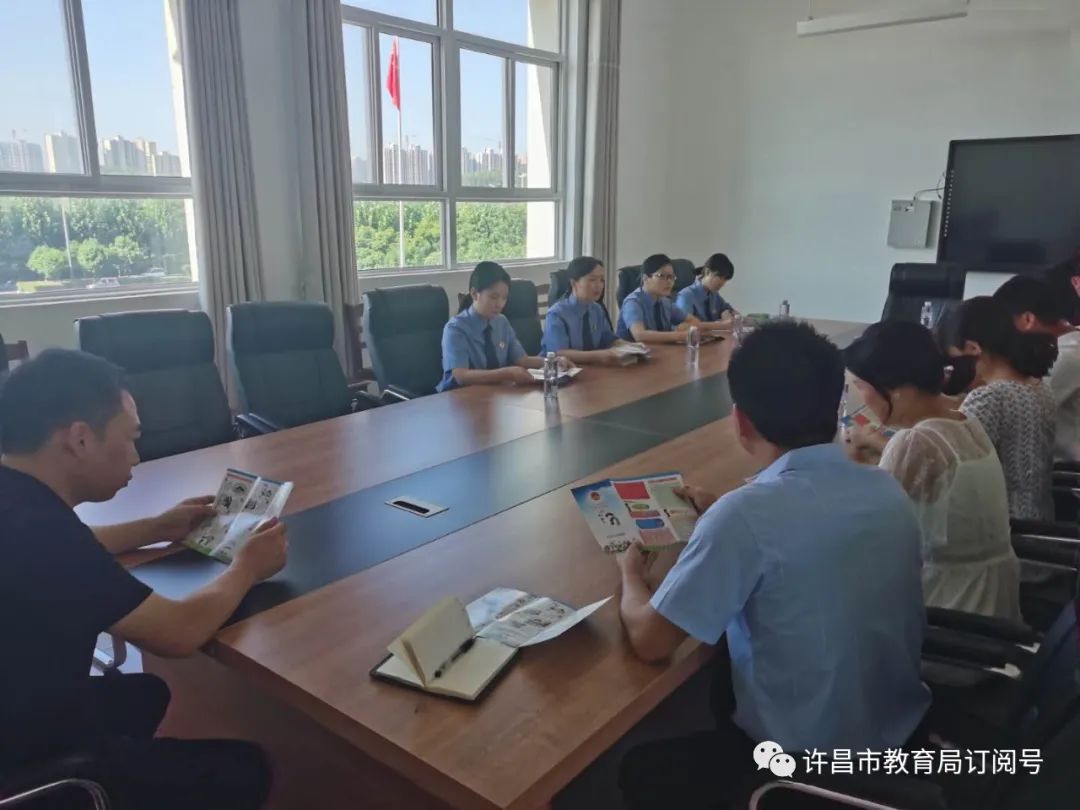 “星空体育app官网”襄城县组织学校观看“阳光校园，德法共建”秋季开学第一课(图2)