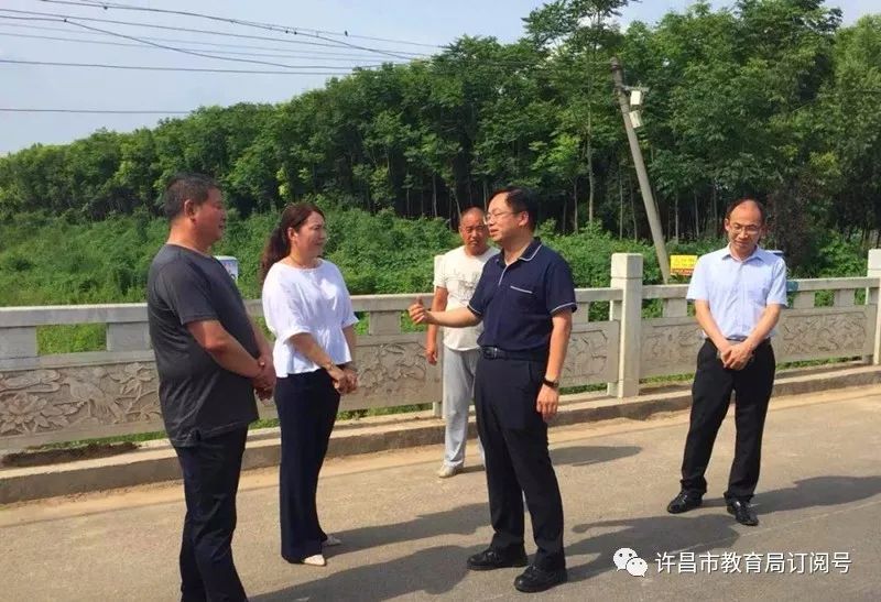 调研鄢陵县县长李东岭调研未成年人防溺水工作