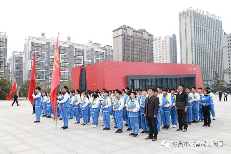 【ag九游会】我市学校开展清明祭英烈活动(图2)