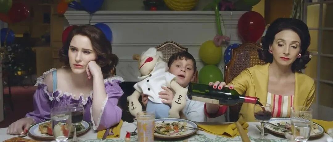 辛辣逗比齐活，豆瓣高分、金球拿奖，脱口秀女王归位