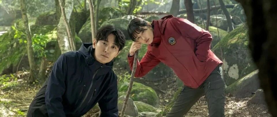 全智贤回归韩剧，进山捉鬼、悬疑丛生，还玩扑街了？