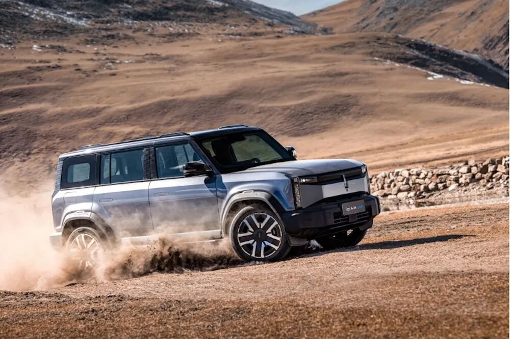 震撼小米汽车工厂卫星图停车场全是su7三年前还是光地