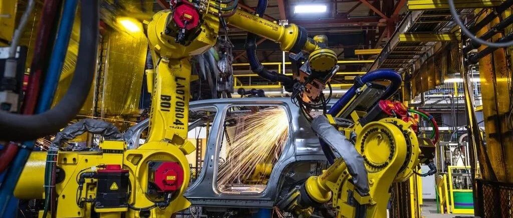 “缺芯”步步紧逼，福特和通用汽车开始研发芯片