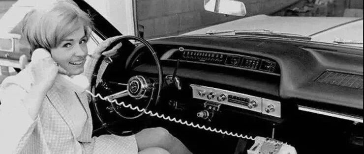 华为“上车”这么快，汽车企业慌不慌