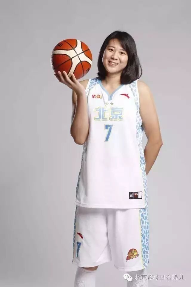 福尔斯领队:王建民主教练:许利民助理教练:王建民(兼),马丽华体能