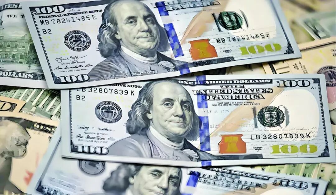 如何理解以美元计价的电器在美元走软中受益较大？