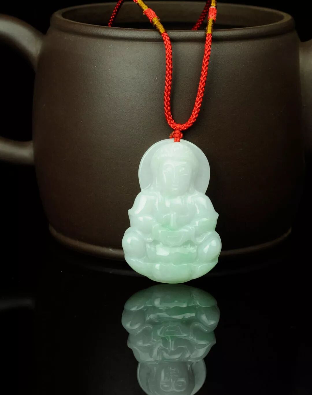 翡翠也有生命特征？