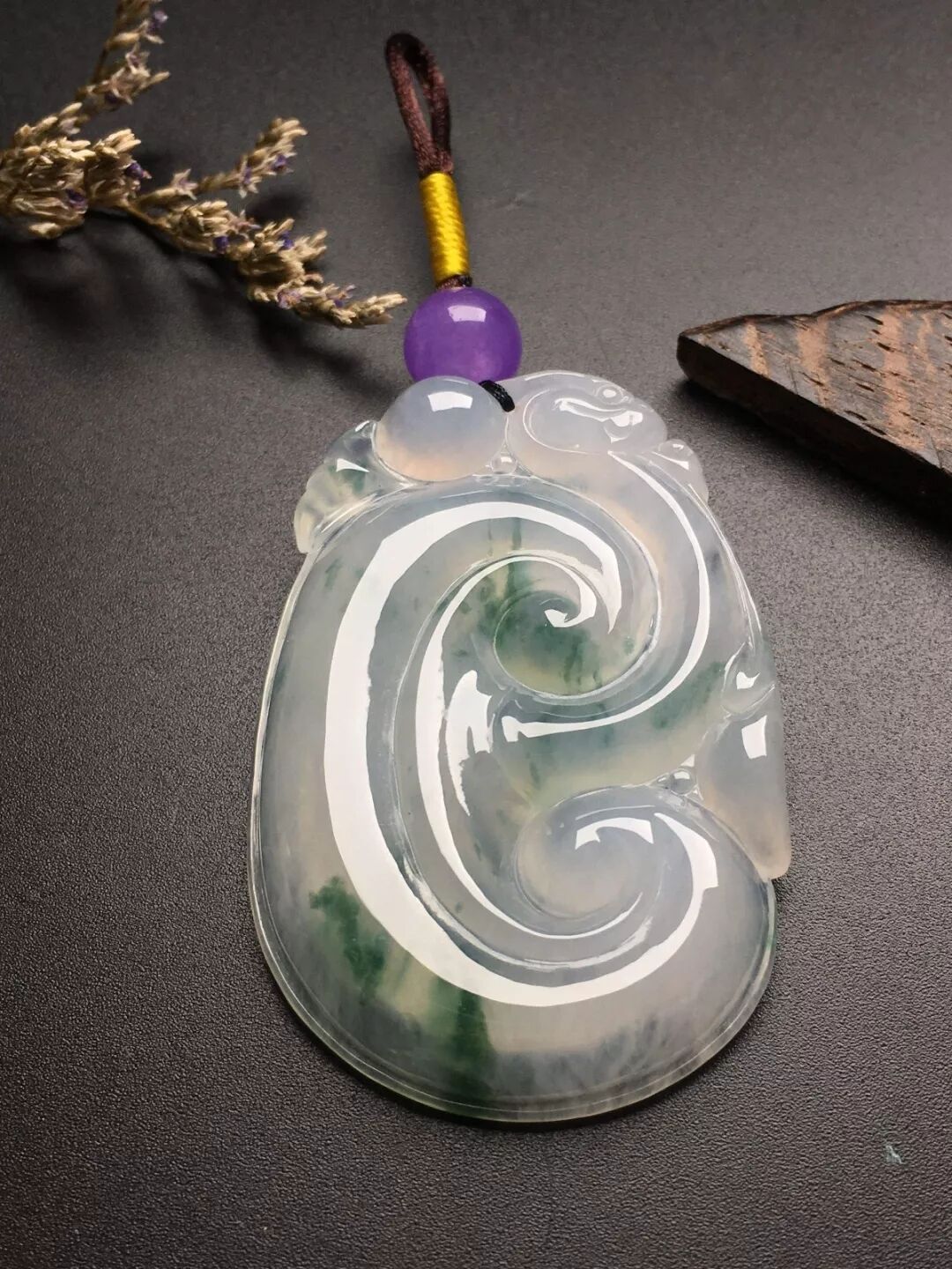 翡翠如意有什么美好寓意？难怪古人都那么喜欢它！