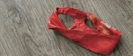 老婆质问我家里有条不明女内裤是谁的！？