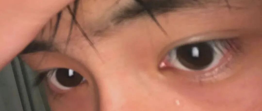 “男生的他拍和自拍差距有多大？？” 哈哈哈哈简直判若两人...