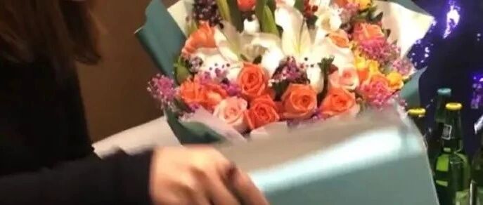 “胸有多大蛋糕就有多大？哈哈哈这也太小了吧…”