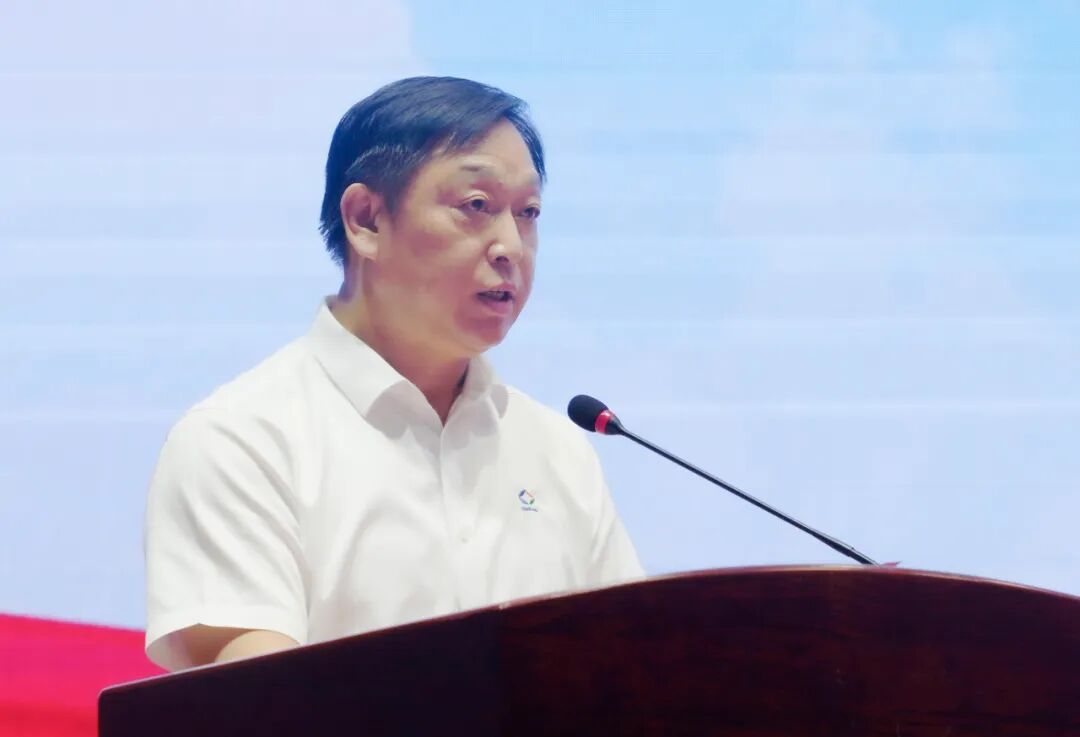 安徽天康集團(tuán)舉行慶祝建軍97周年暨“最美退役軍人、賢內(nèi)助、家庭頒獎儀式