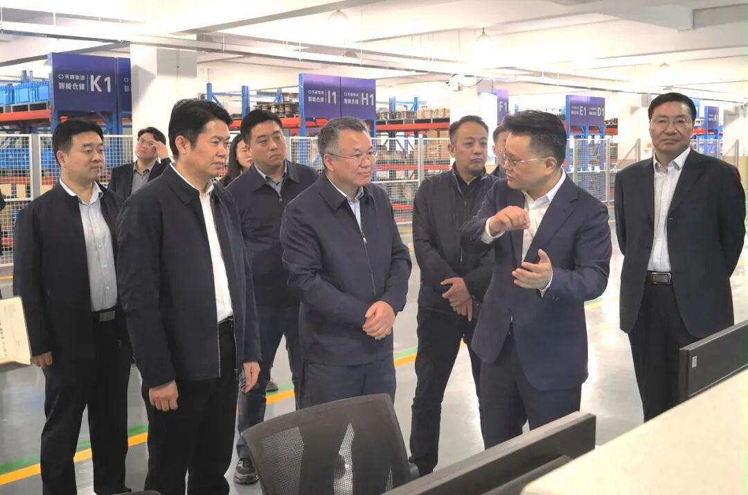 安徽省政府副秘書長(zhǎng)常業(yè)軍一行蒞臨安徽天康集團(tuán)調(diào)研工作