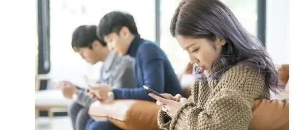 情商高的人，从不会发这3条朋友圈，容易被人看不起