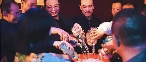 饭局中若不是主角，千万别做这3件事，不然吃亏的是自己