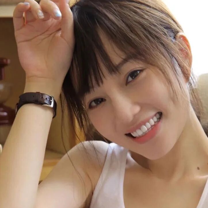 被娱乐圈开除的李小璐,过得怎么样?