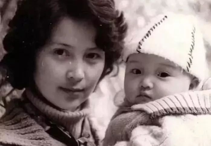 李小璐承认二胎双胞胎2019_李小璐二胎_李小璐二胎是男是女