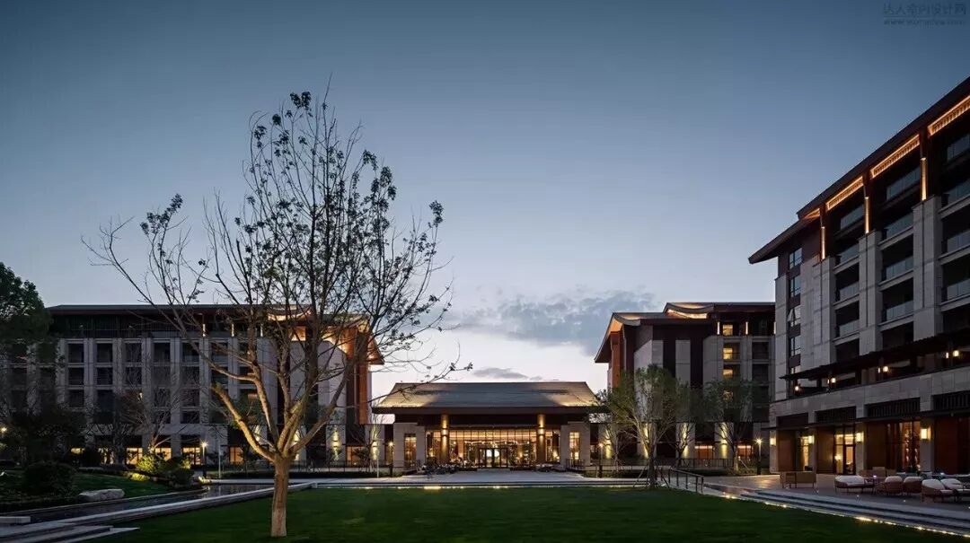 的山峦风光,八达岭长城的气势风韵,酿造这一方京城至美,享尽盛世繁秋