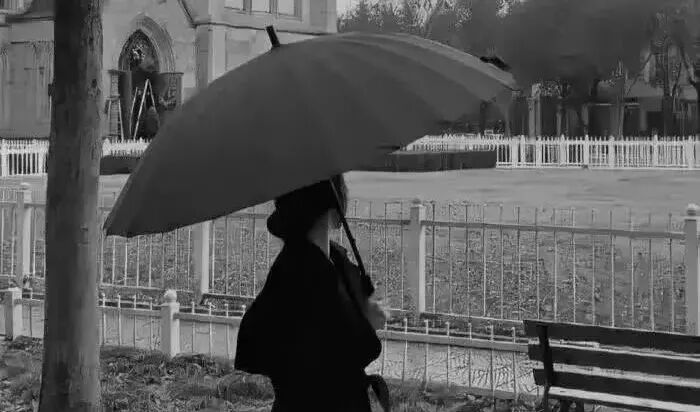 很爱很爱你所以愿意舍得让你 他爱不爱你，看微信红包就知道了