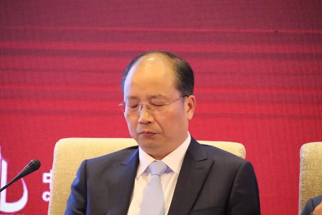 易会满近半年低调 曾表态敬畏法治,证监会易主席被查，更多细节内幕流出——