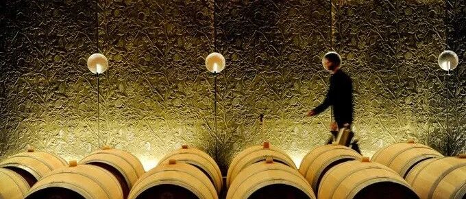 橡木桶中的风味密码：酒桶制造的艺术 | Decanter名家专栏回顾