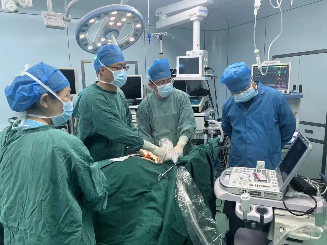 加压输液什么意思输液港：肿瘤、长期输液患者的“幸福港湾”——榆林市中医医院开展胸壁输液港植入术_https://www.jmylbn.com_新闻资讯_第1张