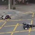 反杀两人，干得漂亮｜视频
