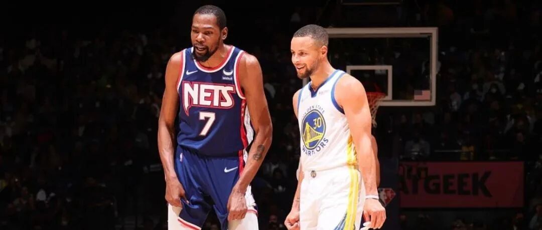 【徐静雨】勇士大胜篮网，库里以一敌二统治全场！