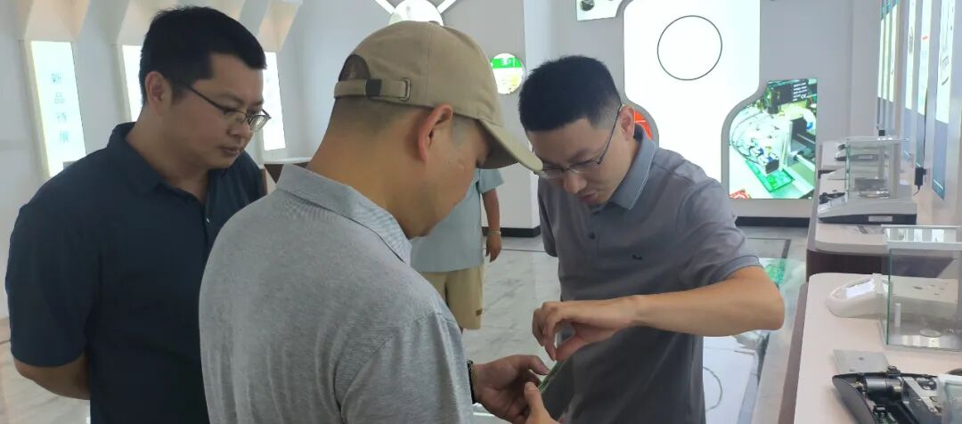 【华志动态】福建省计量科学研究院领导莅临我司调研指导