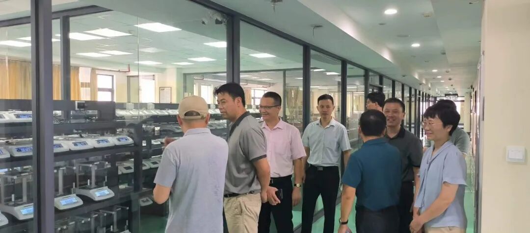 荔城区人大副主任曾向阳一行调研我司科技投入和创新情况