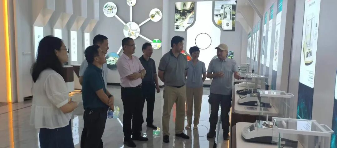 荔城区人大副主任曾向阳一行调研我司科技投入和创新情况