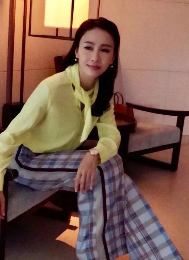 47歲黎姿美出天際，容顏依舊，掩不住的女神氣質 時尚 第5張