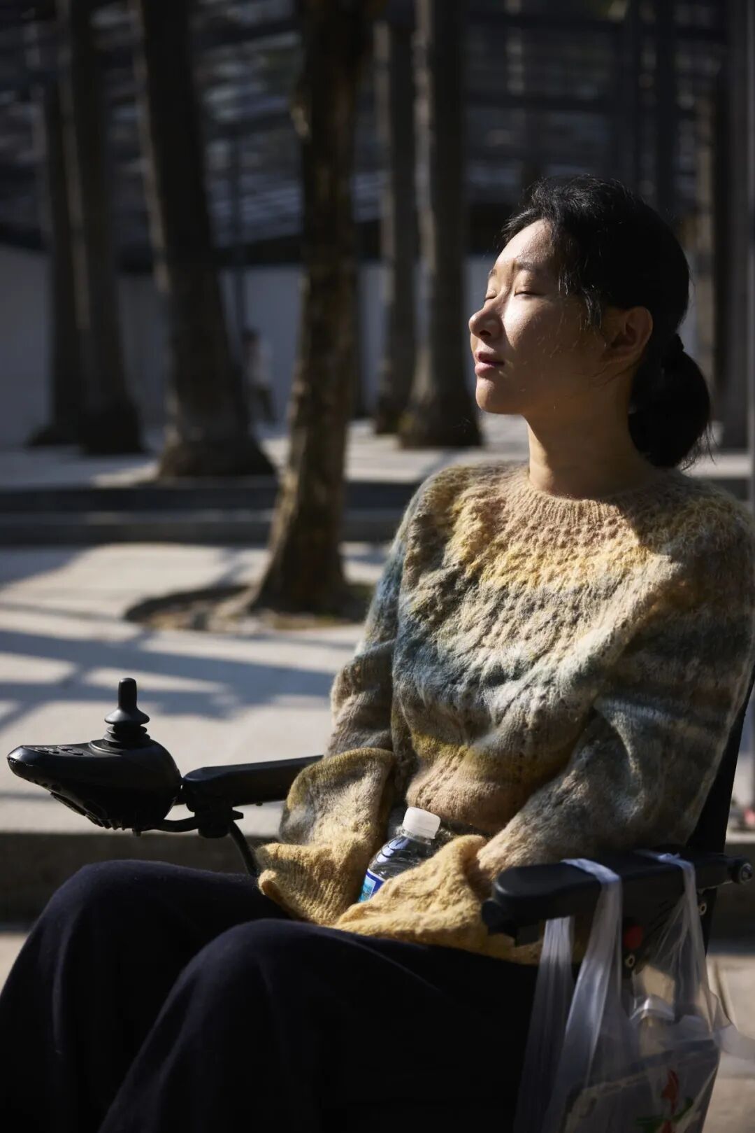 　　▲自从身体转好，小刘有了一种莫名的使命感。“想告诉大家我们是有希望的，把我的幸运、勇气传递给更多的人，让他们千万不要放弃。” 图/张志韬