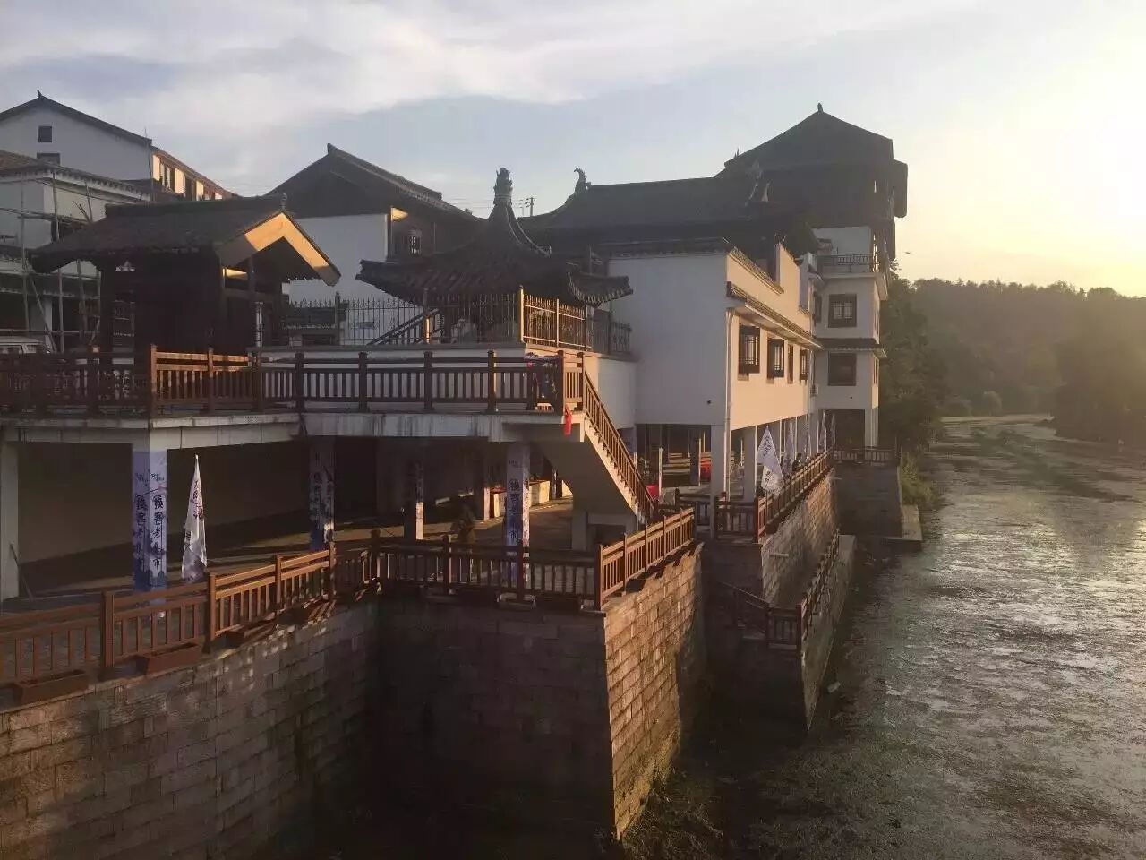 庙在鄞江,妙趣横生.三月三,赴古镇千年庙会,踏春寻芳