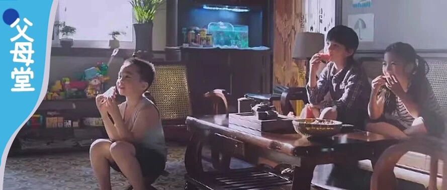 知名作家劝“没户口的普通家庭”生三胎，……网友吵翻了，不敢生的那些家庭都在顾虑什么？