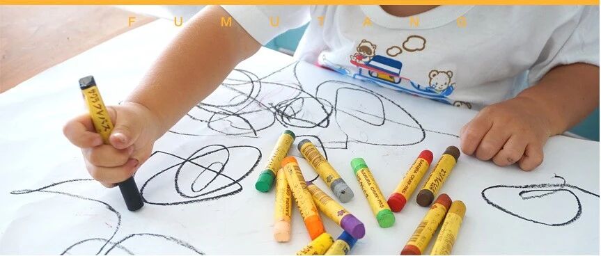 家里的涂色本都趁早扔了吧，孩子的想象力就是被这些边框限制住的