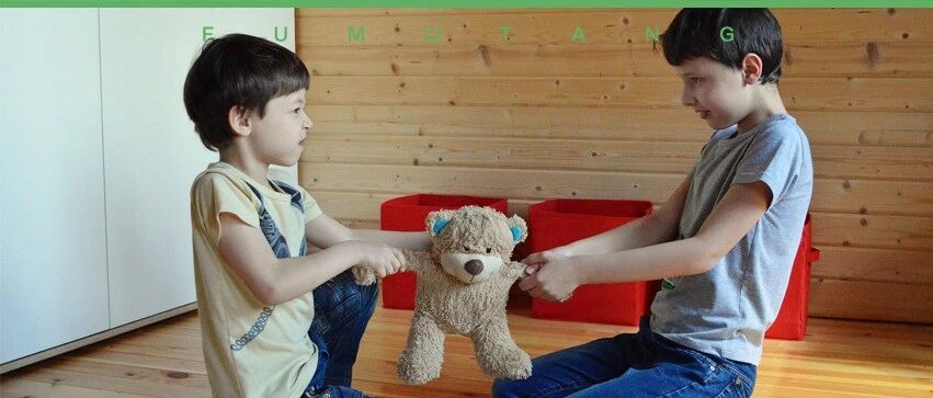 那个内向爱哭的孩子，终于敢把被别人抢走的玩具抢回来了！