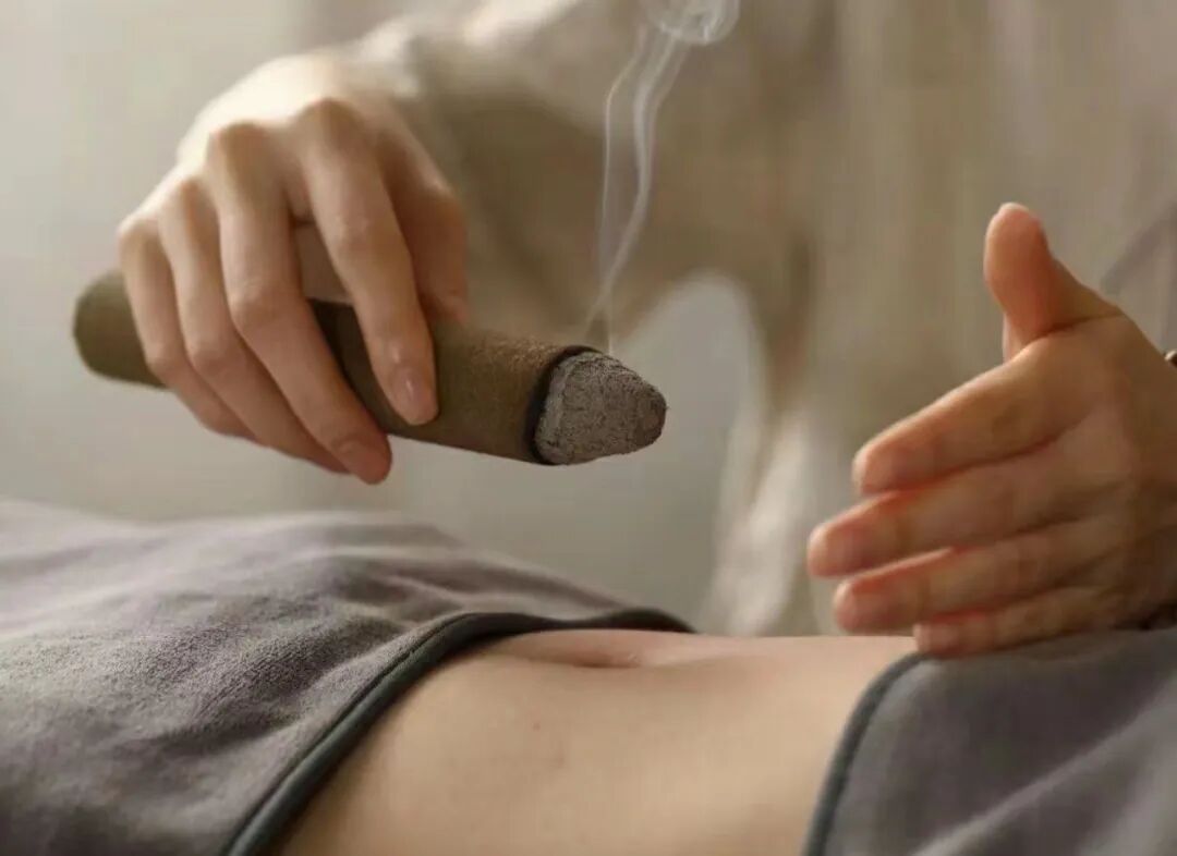 艾灸不仅是针对穴位的治疗，更是一次对局部小环境的“净化”与“赋能”