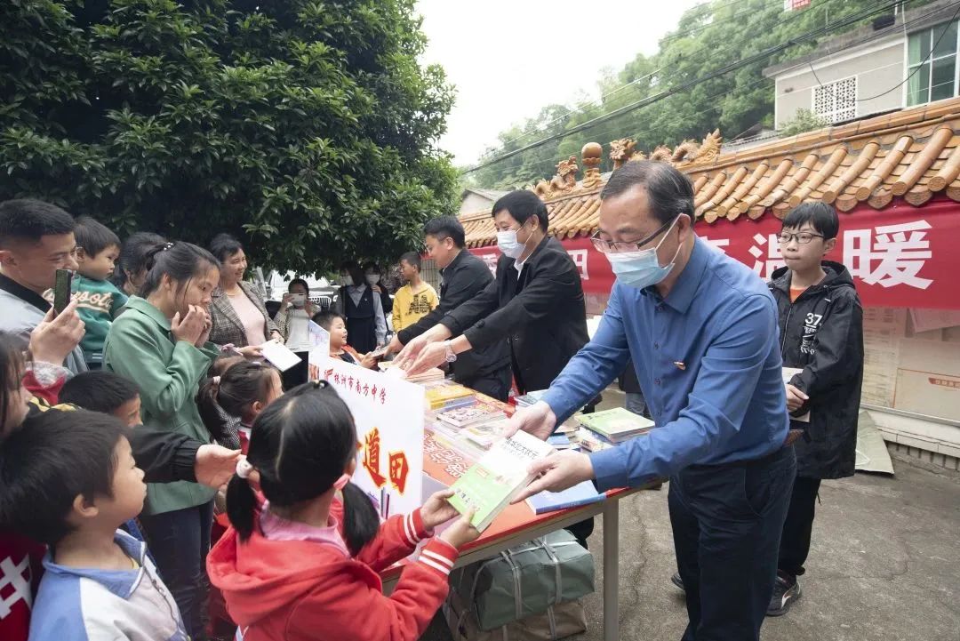 株洲南方中学_株洲市南方中学是省重点吗_株洲南方中学是公立还是私立