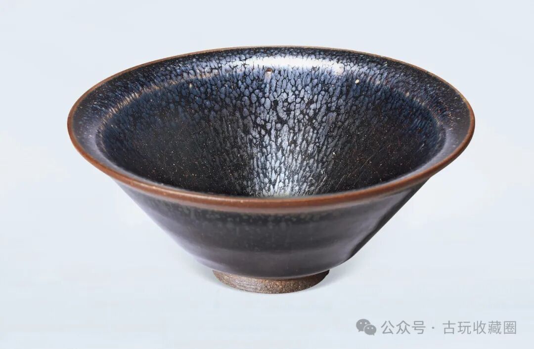 明代建窑黑釉银油滴斗笠盏拍卖超预估,500多万成交!