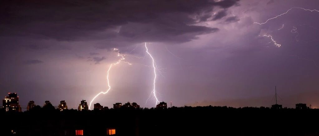 银行董事长违法放贷7.2亿，1.2亿未收回，行长反对竟遭怒骂：“贷款你若不能办，赶紧滚蛋回家”