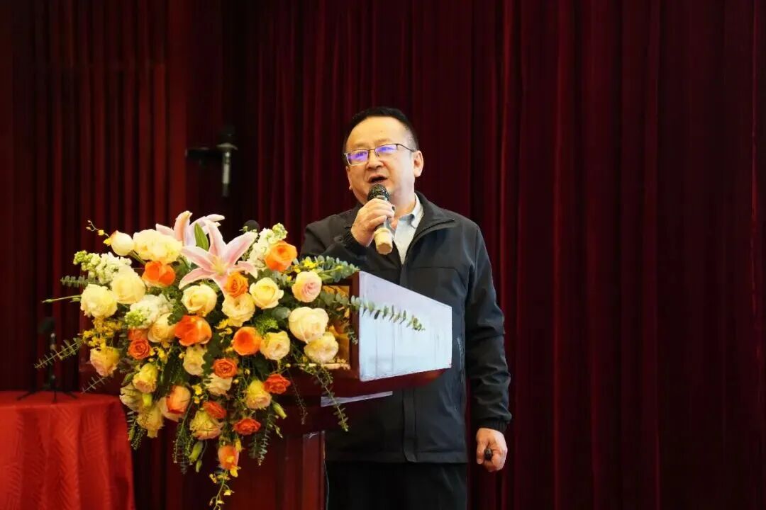 △广东省中医药局医政处二级调研员龙康君主讲《落实“百千万”任务，推动基层中医药工作高质量发展》