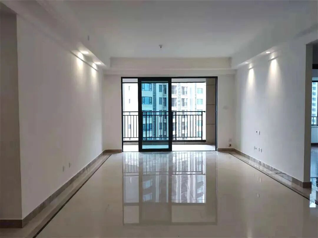 精装房改造，简约原木风的改造基调，舒适而自然