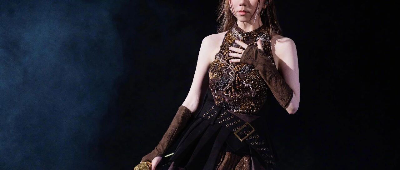 邓紫棋,被要求48小时内删除重录版《泡沫》《我的秘密》《光年之外》……