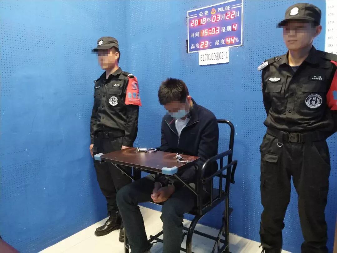 脑回路清奇！他迟到错过航班，用一个电话让飞机紧急备降