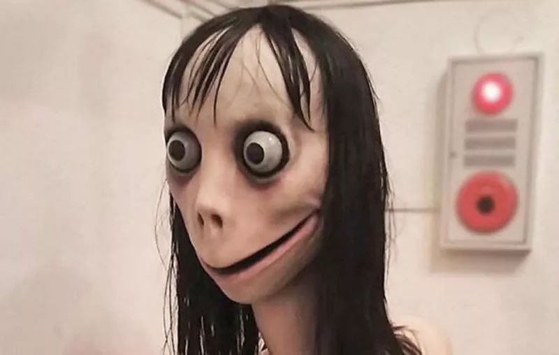 苍白的皮肤,诡异的微笑……ta,就是momo…momo challenge还要从最近兴