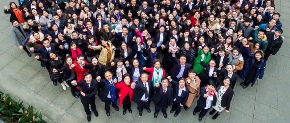 致敬！这位医生退休前给大三甲医院捐赠1亿元，设立住院医师规培发展基金